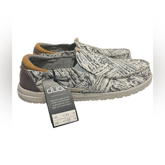 Hey Dude Other - NWT HEY DUDE Thad Cream Grey Men’s slip on /light weight/Comfort/Size 11